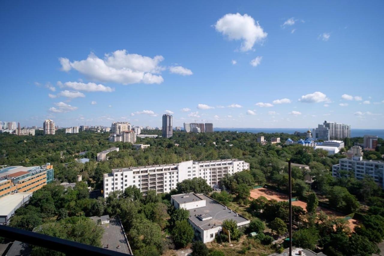 Apartments On Marshala Govorova Odessa Exteriör bild